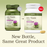 GNC persona tomando Milk Thistle 1300 mg con agua para apoyar su rutina diaria
