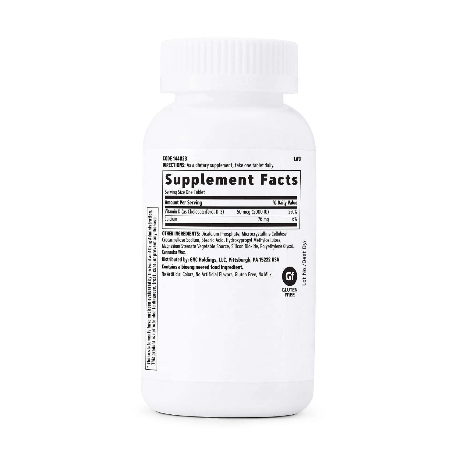 GNC primer plano de tableta de Vitamin D3 resaltando textura y facilidad de ingestión