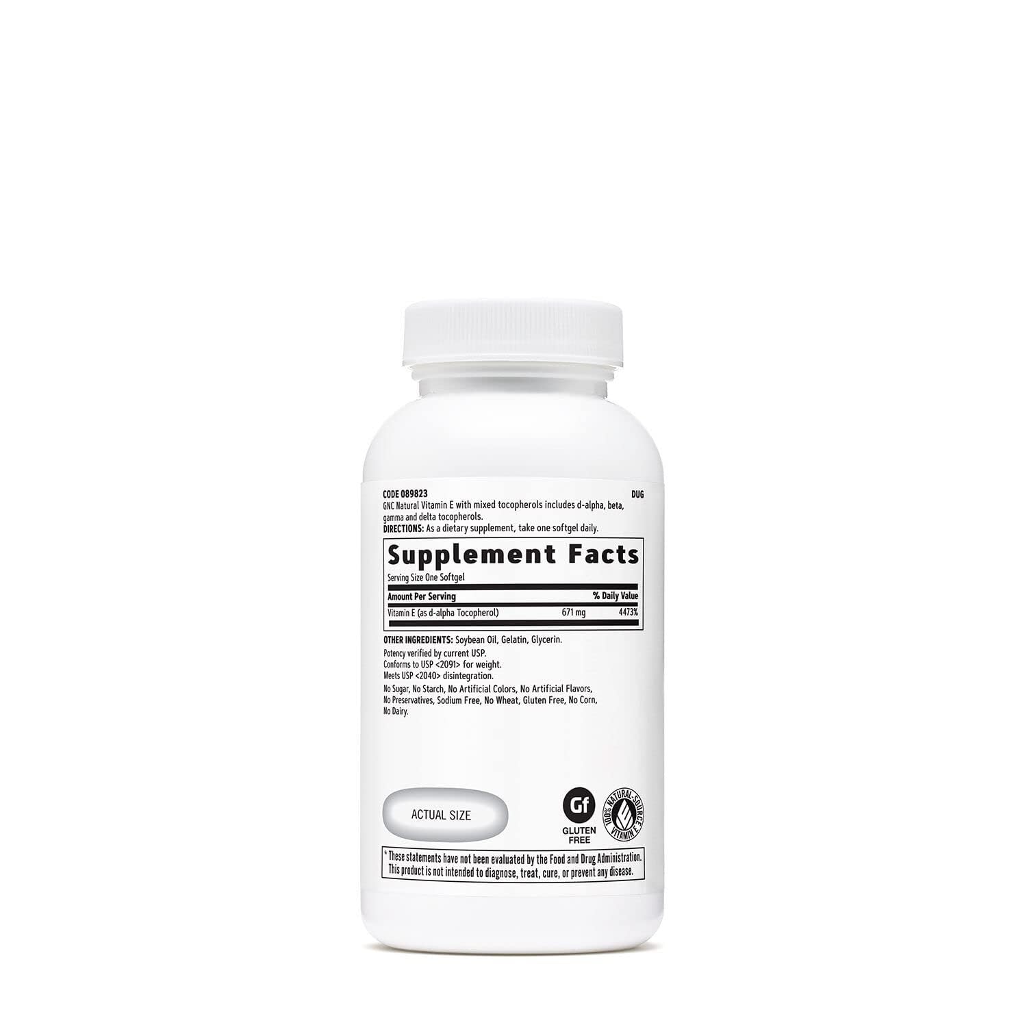 GNC primer plano cápsula blanda de Vitamin E mostrando textura y fácil ingestión