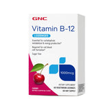 GNC frasco frontal del producto B-12 cherry mostrando etiqueta clara y beneficio energético