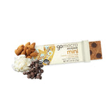 Detalle de textura de coco y chips de chocolate en GoMacro MacroBar Mini que resalta ingredientes reales