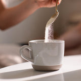 Batido cremoso con Great Lakes Gelatin sabor vainilla listo para beber