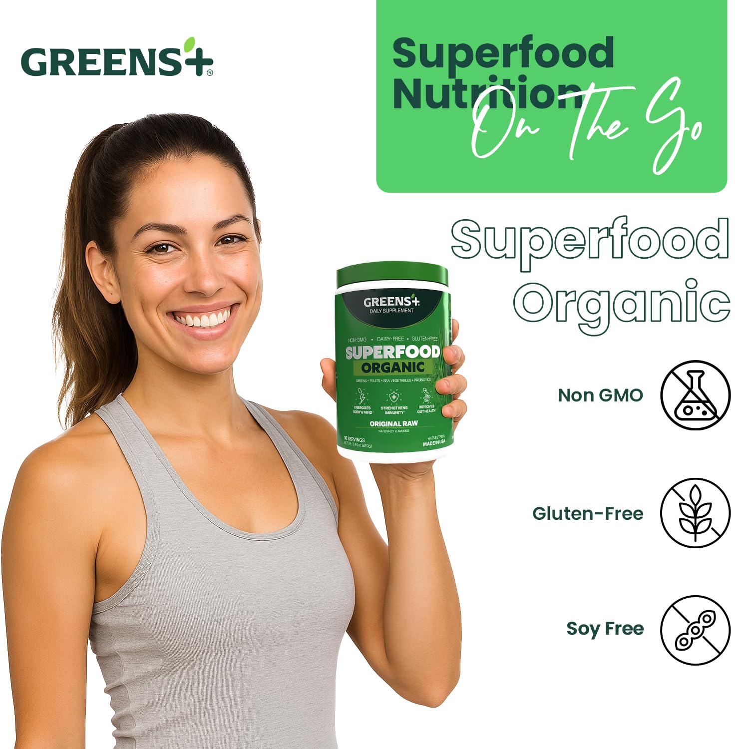 Greens+ polvo en cucharada que revela textura fina, fácil de mezclar y consumir