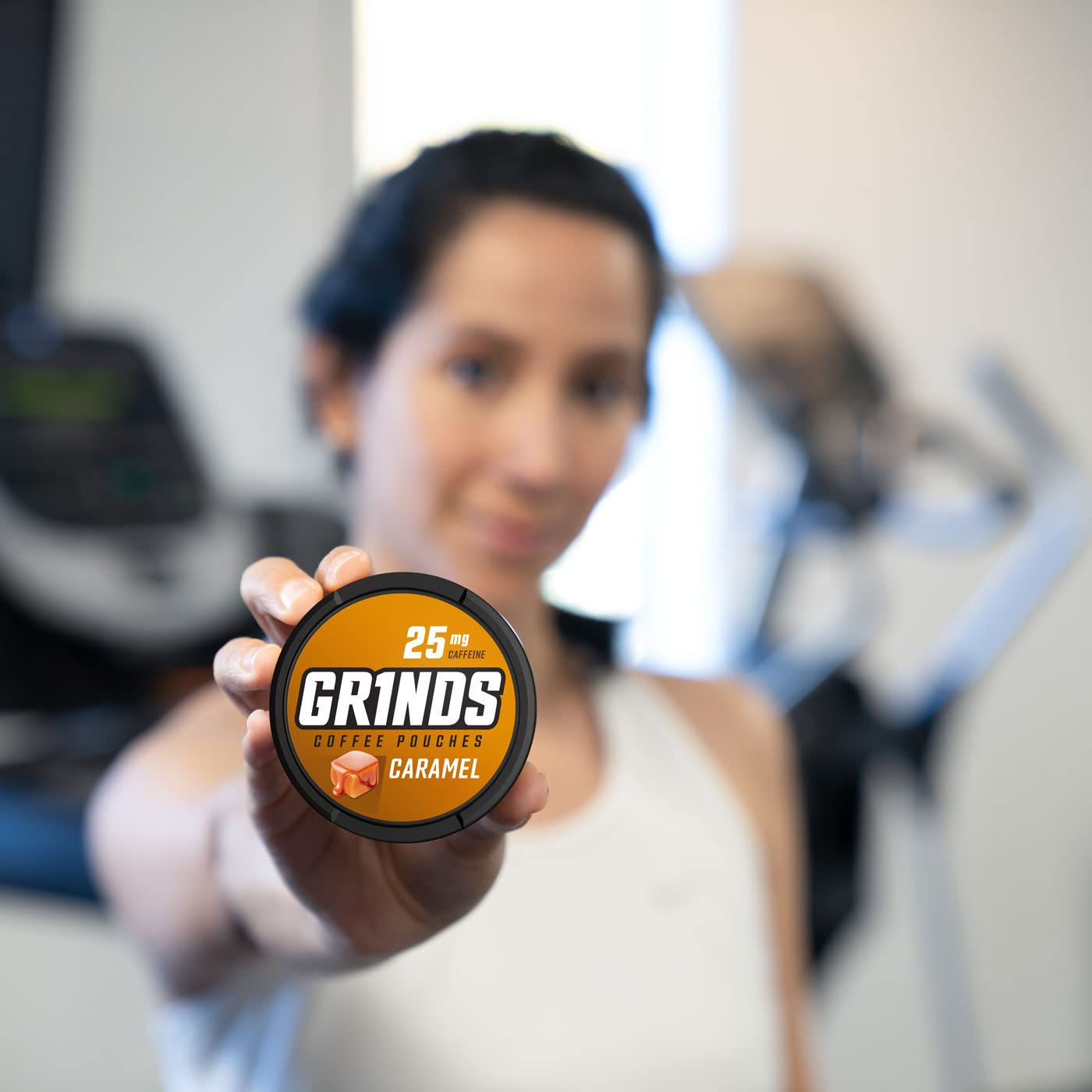 GRINDS etiqueta con ingredientes clave como cafeína, guaraná y vitaminas B