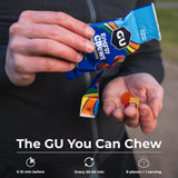 GU Energy comparación de tamaño en mano muestra porción compacta y práctica