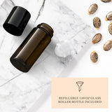 Handcraft Blends roll-on aplicando aceite en cejas de forma precisa y segura