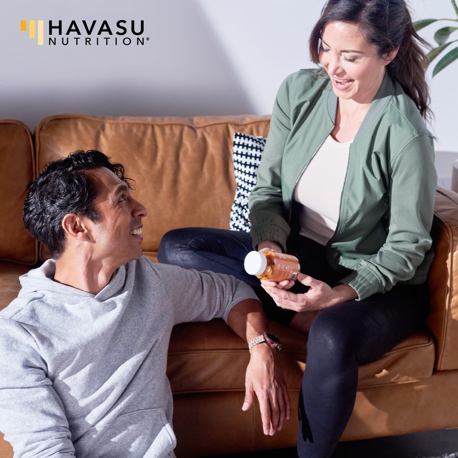 HAVASU NUTRITION frasco en contexto cotidiano para uso diario