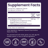 Healthy Origins cápsulas en mano para comparar tamaño y dosificación