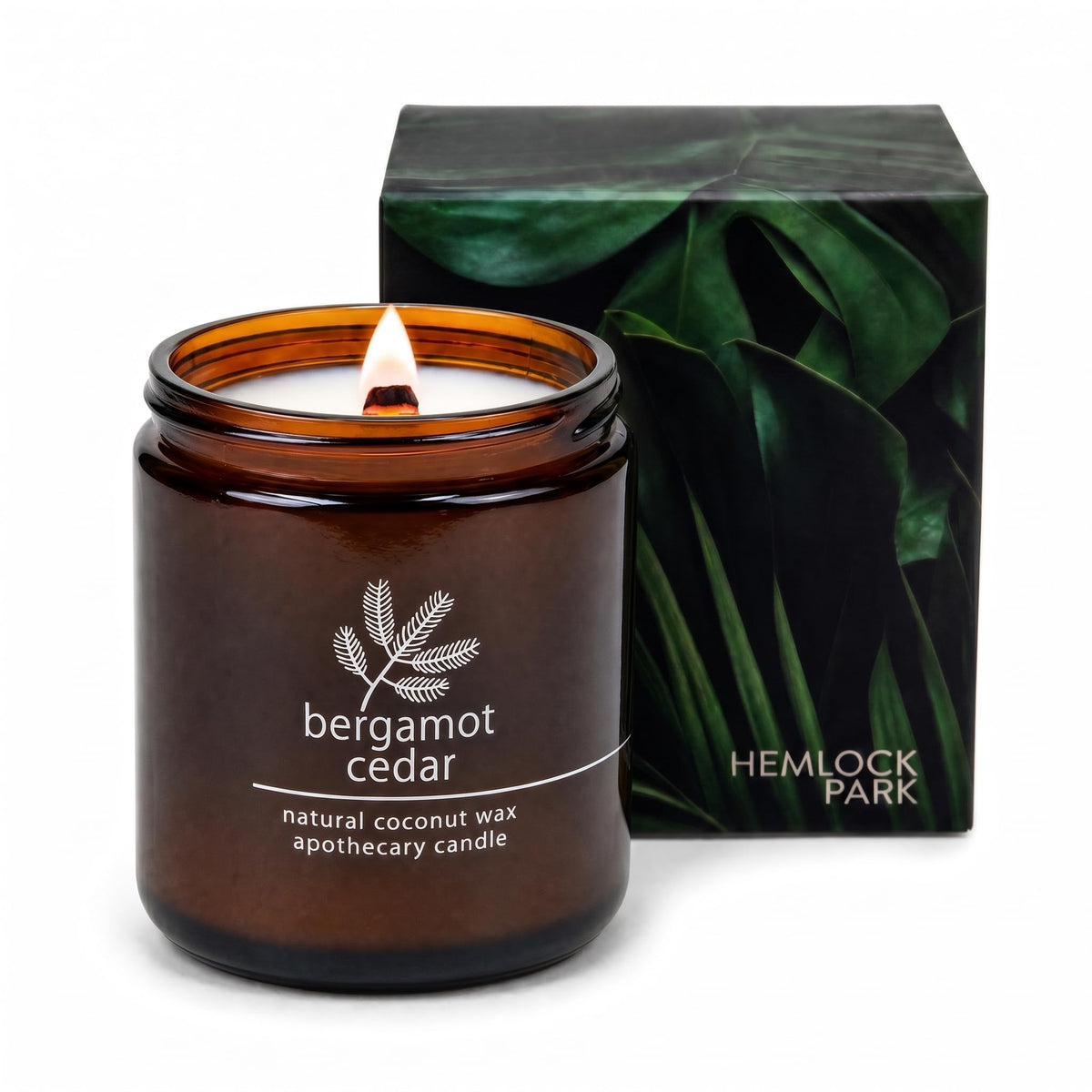 Hemlock Park vela frontal con bergamot cedar mostrando diseño y aroma duradero