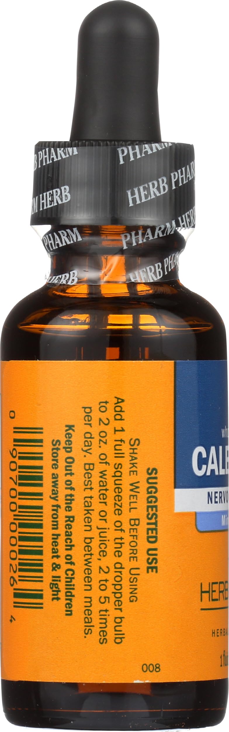 Frasco Herb Pharm comparado con mano para mostrar tamaño práctico de 1 oz