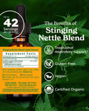 Herb Pharm primer plano del líquido verde mostrando su textura vegetal