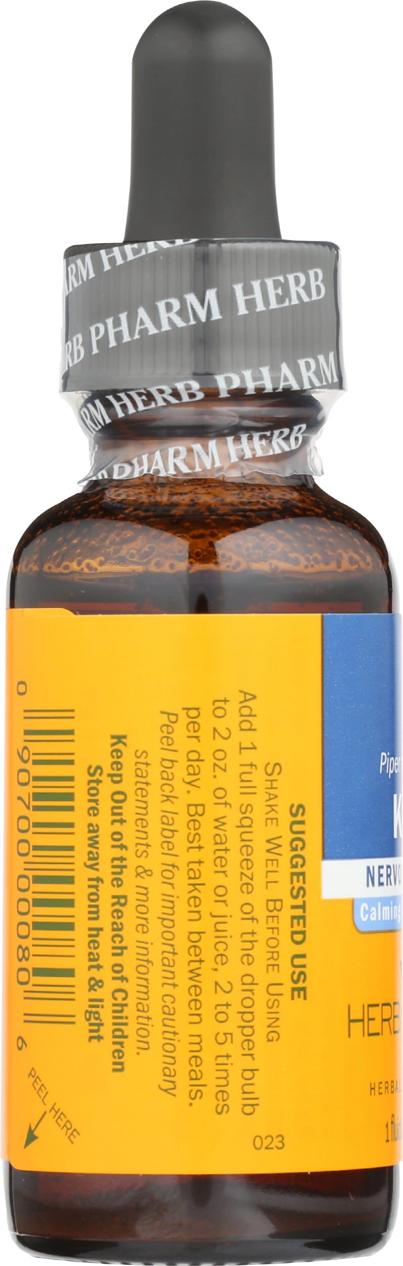 Herb Pharm frasco en mano ilustra escala y portabilidad del producto