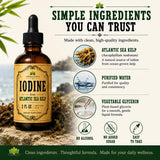 HERBALICIOUS gotas vertiéndose en un vaso mostrando uso práctico diario