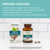 Himalaya caplet en mano para comparar tamaño y dosificación práctica