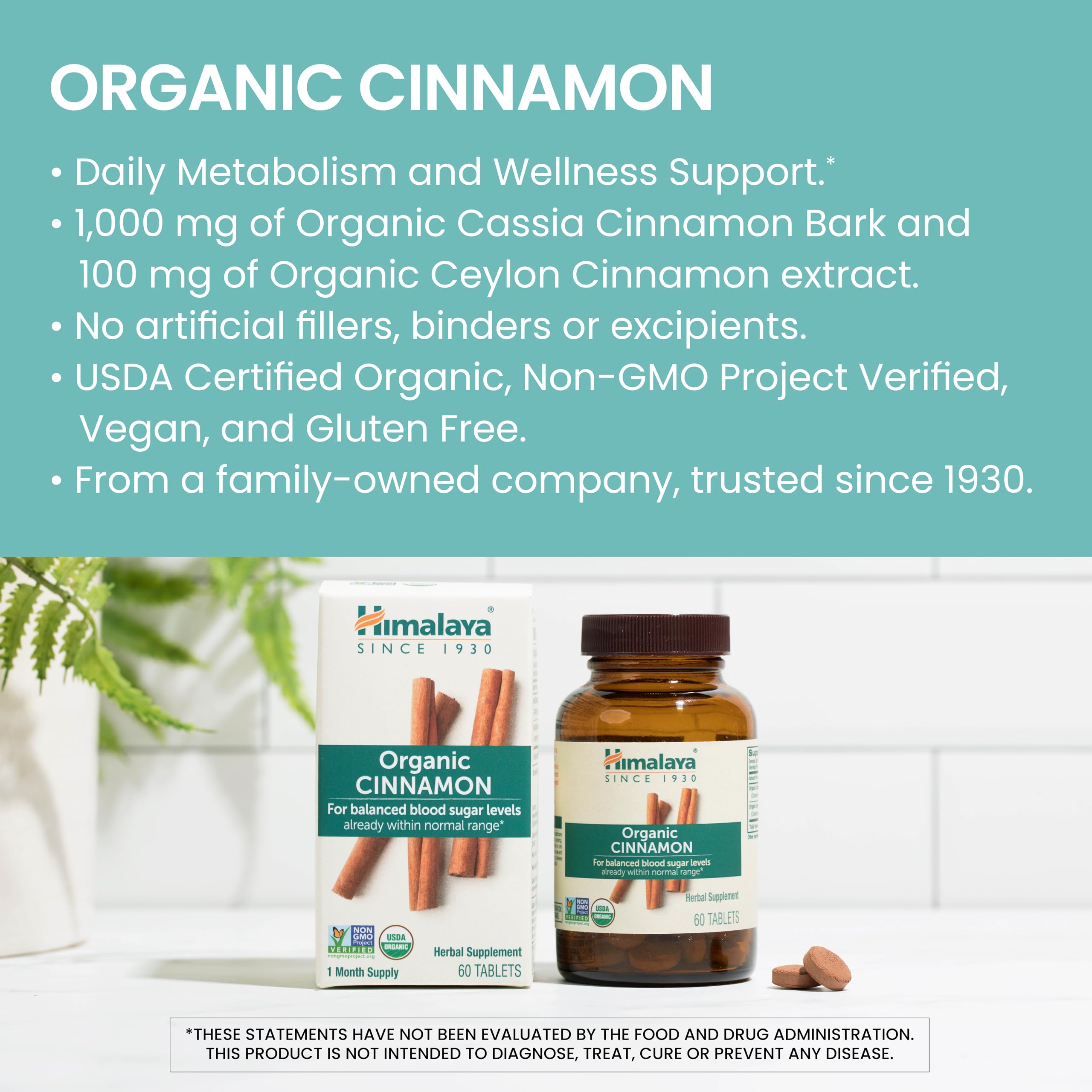 Himalaya cápsula en mano para comparar tamaño y comodidad de consumo