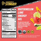 Honey Stinger gel en mano para mostrar tamaño portátil y facilidad de transporte