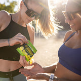 Honey Stinger paquete dentro de bolsa deportiva listo para llevar