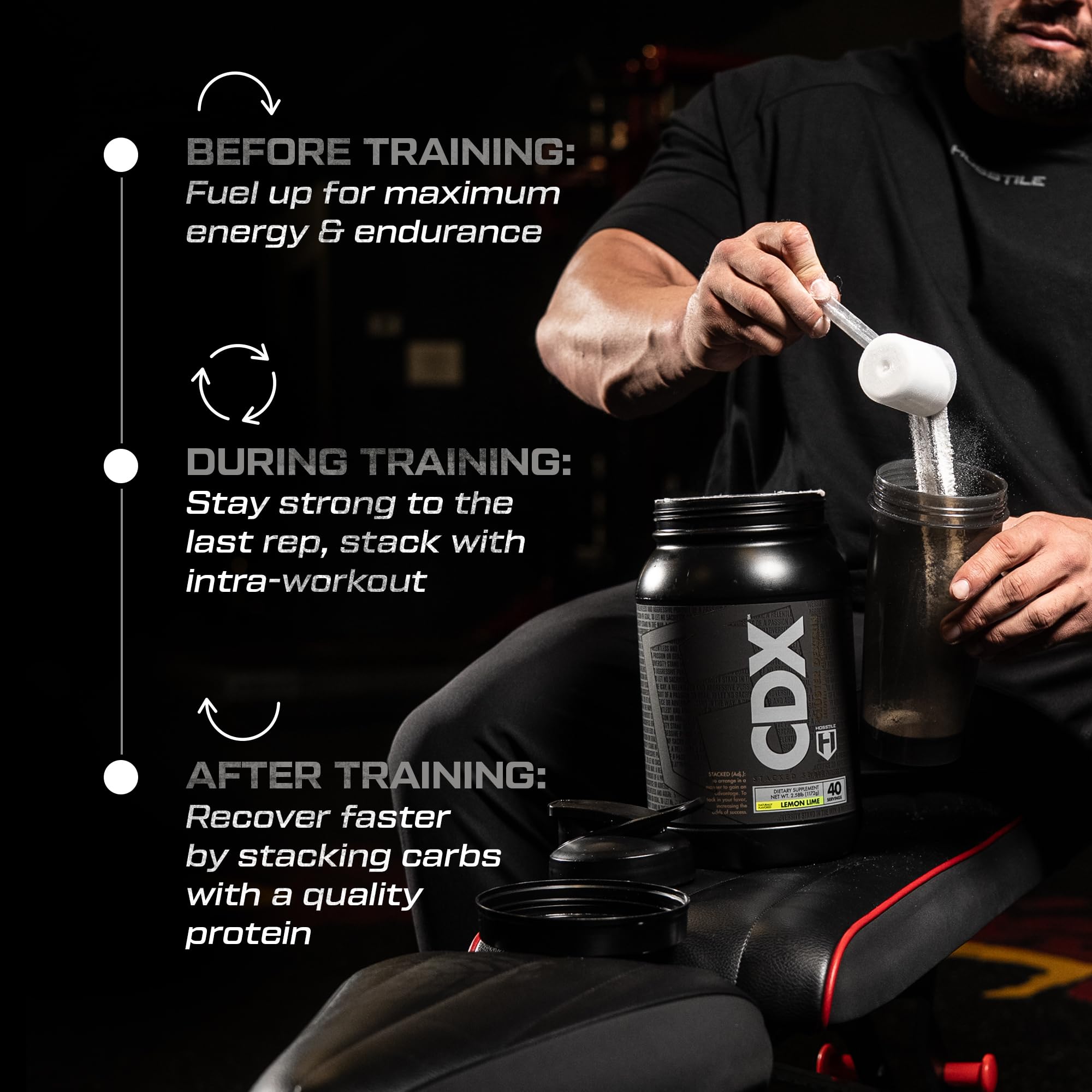 HOSSTILE batido mezclado en shaker listo para consumir durante el entrenamiento