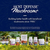 Host Defense MycoShield spray en bolsa de viaje demostrando uso fuera de casa
