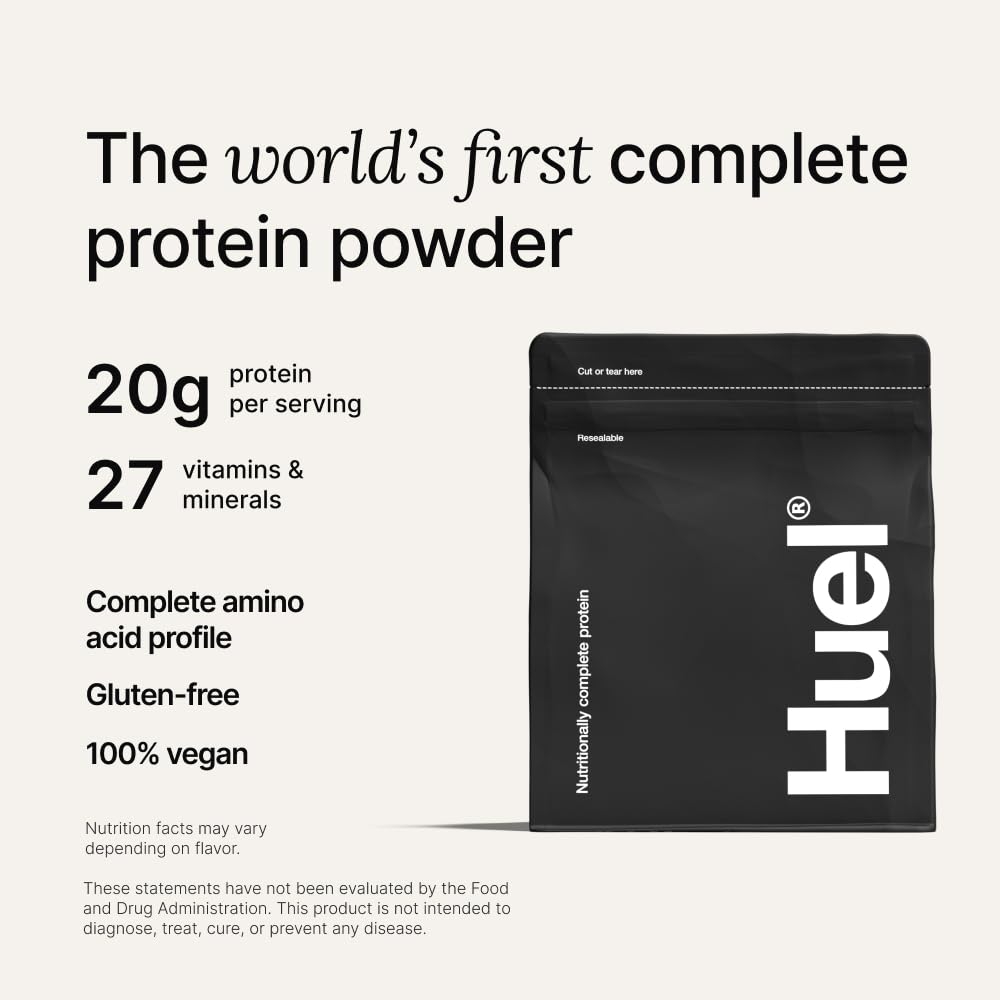 Persona sosteniendo batido Huel Vainilla, energía rápida y práctica con Huel