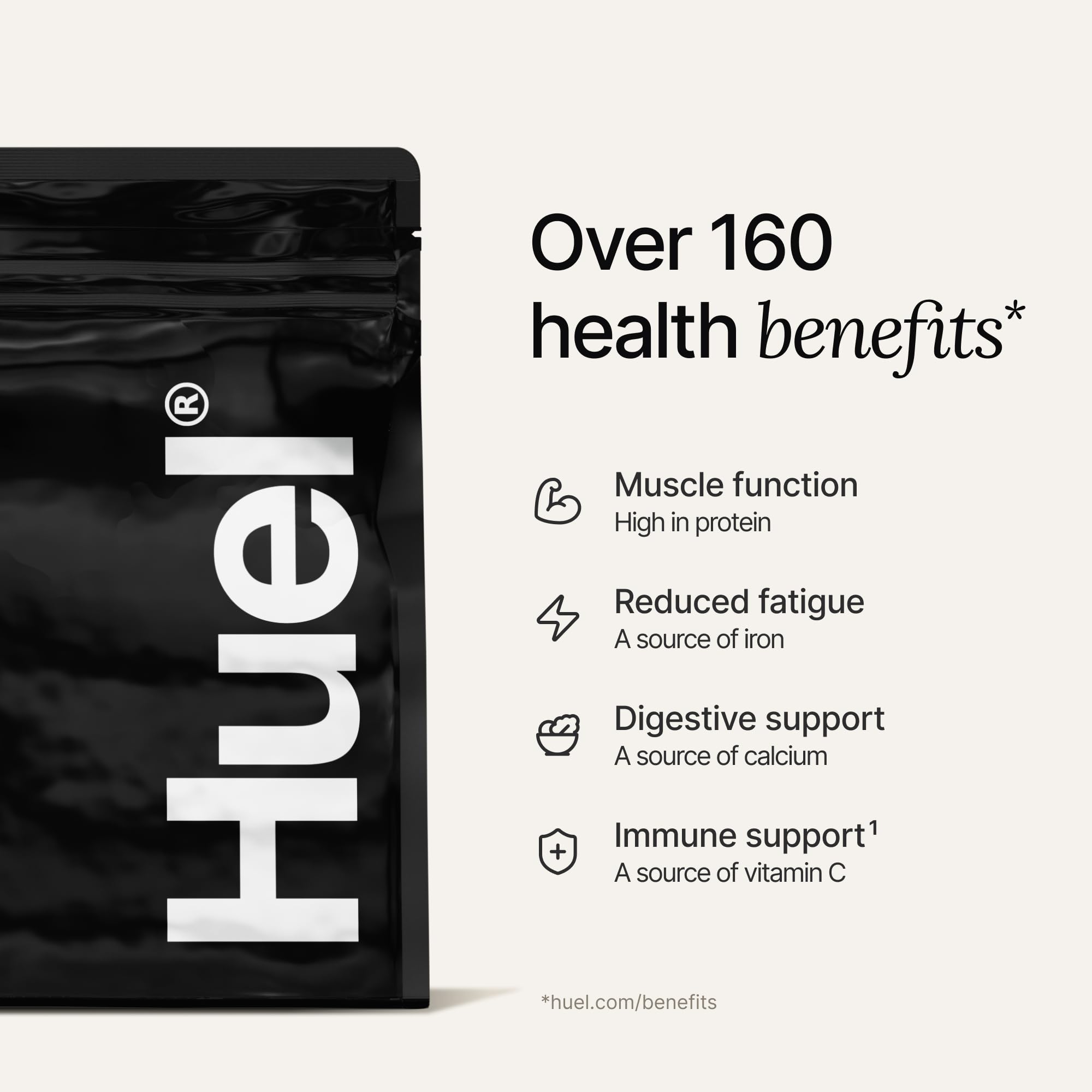 Huel Black batido servido con fruta, opción para recetas y energía