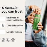 Huel Daily Greens pack de 12 botellas en escenario lifestyle para rutina matutina
