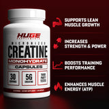 Cápsulas de Huge Supplements en mano para mostrar escala y conveniencia