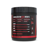 Huge Supplements Wrecked en uso durante sesión intensa en gimnasio