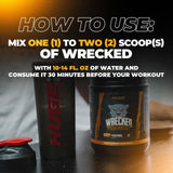 Huge Supplements atleta en gym tomando Wrecked antes de entrenar para rendimiento
