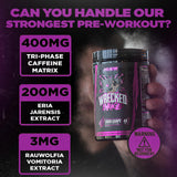 Huge Supplements junto a mancuerna para comparar tamaño y porciones