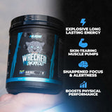 Huge Supplements polvo Wrecked textura fina mostrando mezcla sin grumos para mejor disolución