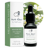 Hustle & Blush frasco Meadow Mist frente mostrando tamaño compacto y transporte fácil