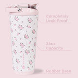HydroJug comparativa de tamaño 24 oz junto a objetos, capacidad práctica