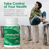 Immune Health Basics cápsulas en mano demostrando tamaño y facilidad de consumo