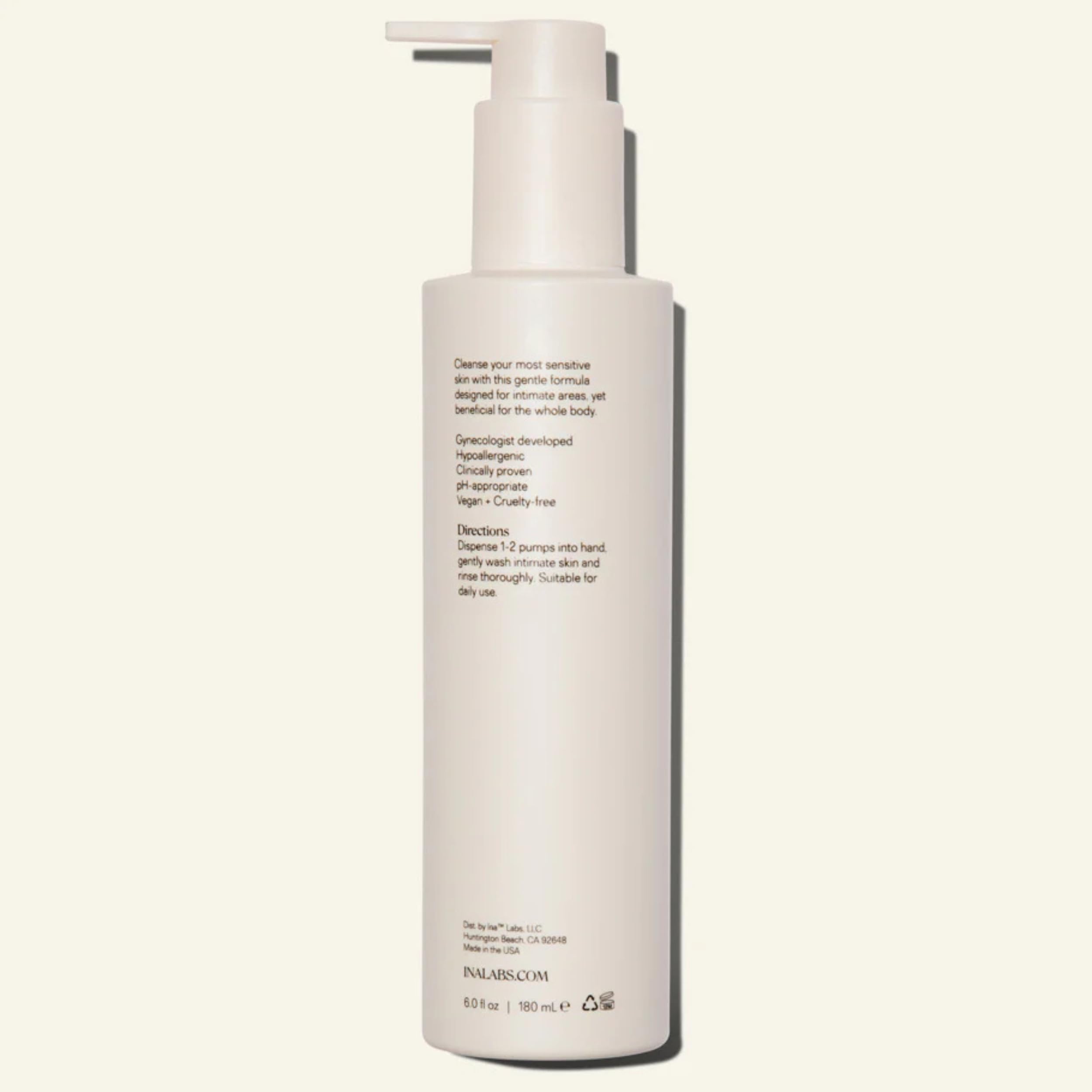 INA detalle de etiqueta con hamamelis y aloe, informa ingredientes clave