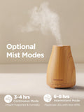 InnoGear difusor emitiendo niebla fina en sala, dispersa aceite esencial con bajo ruido