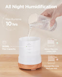 InnoGear liberando vapor en uso sobre mesa, difunde aroma y humidifica suavemente la habitación
