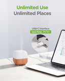 InnoGear emitiendo niebla sobre escritorio, humedad y aroma para trabajo