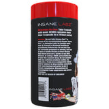 Insane Labz cápsulas junto a equipo de gimnasio mostrando energía para entrenar