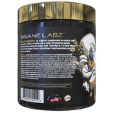 Insane Labz vaso con bebida de uva antes del entrenamiento para energía
