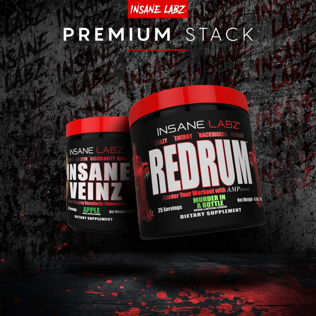 Insane Labz Redrum en gimnasio persona bebiendo antes de entrenamiento intenso