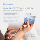 InsurMedic envase junto a mano para comparar tamaño y cantidad aplicable