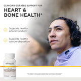 Integrative Therapeutics cápsula en primer plano con textura, facilita la ingestión