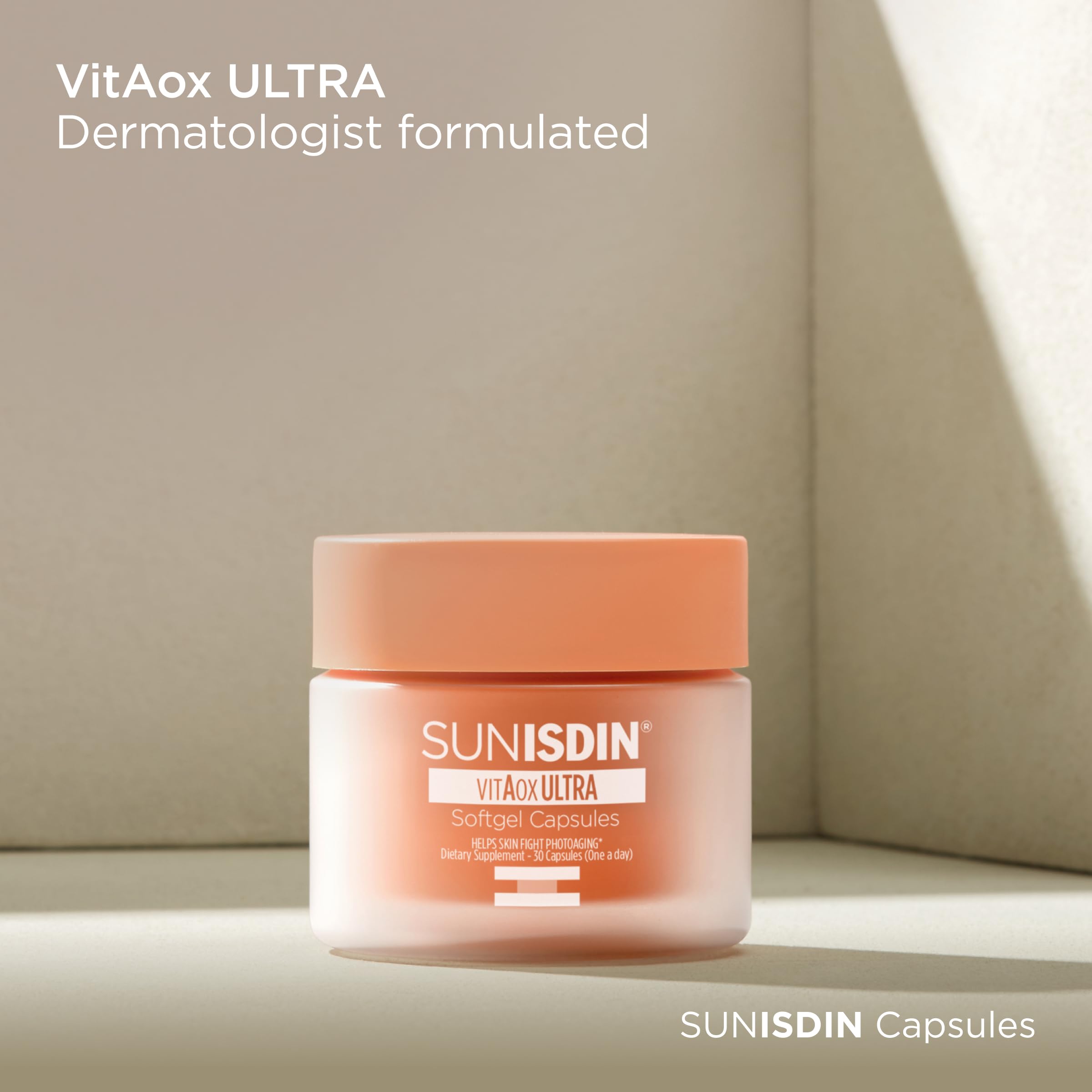 ISDIN etiqueta SUNISDIN enfocando ingredientes y vitAox ULTRA
