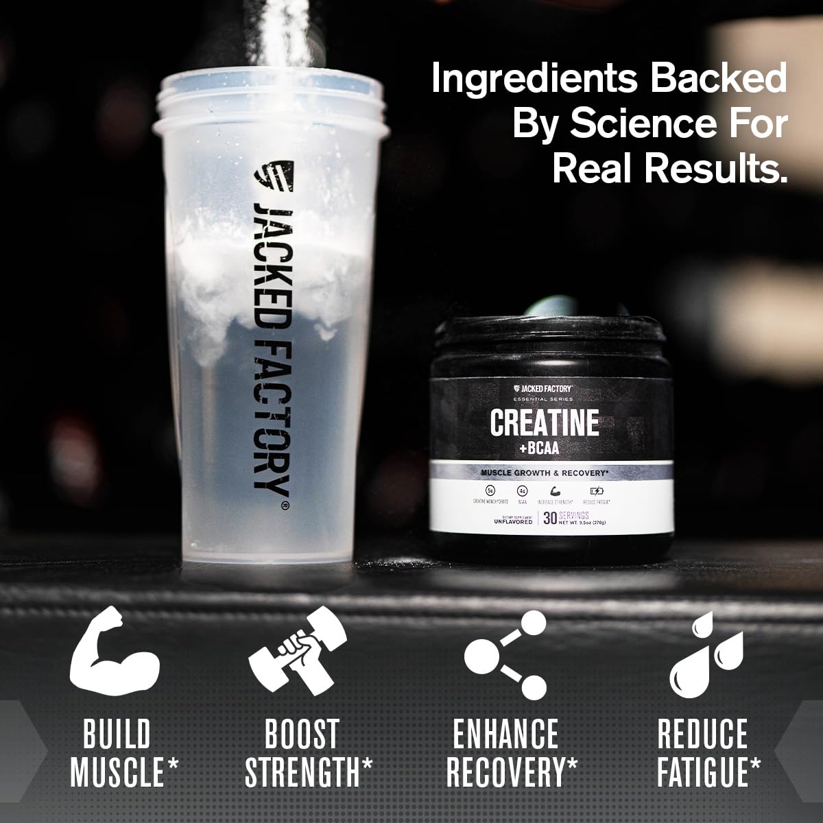 Batido transparente mezclado con Jacked Factory Creatine + BCAAs listo para beber