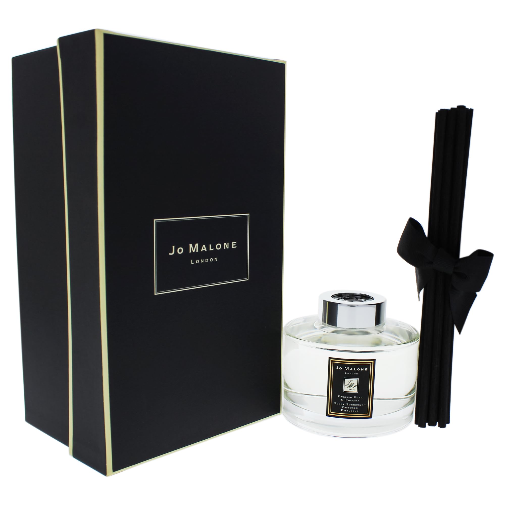 Jo Malone difusor en sala mostrando cómo perfuma el hogar con una atmósfera acogedora