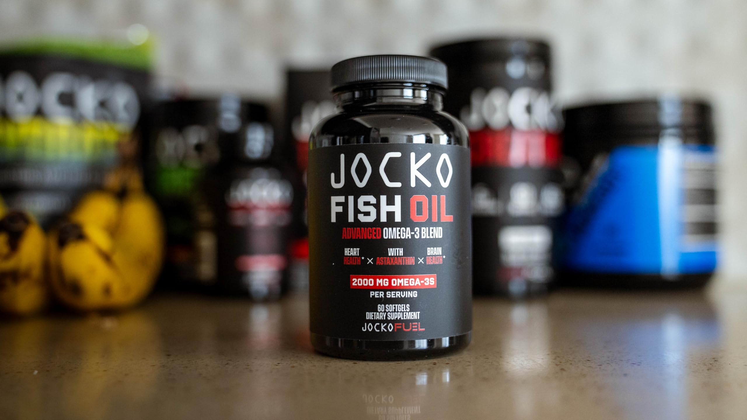 Jocko Fuel empaque lateral enfatizando materiales y almacenamiento