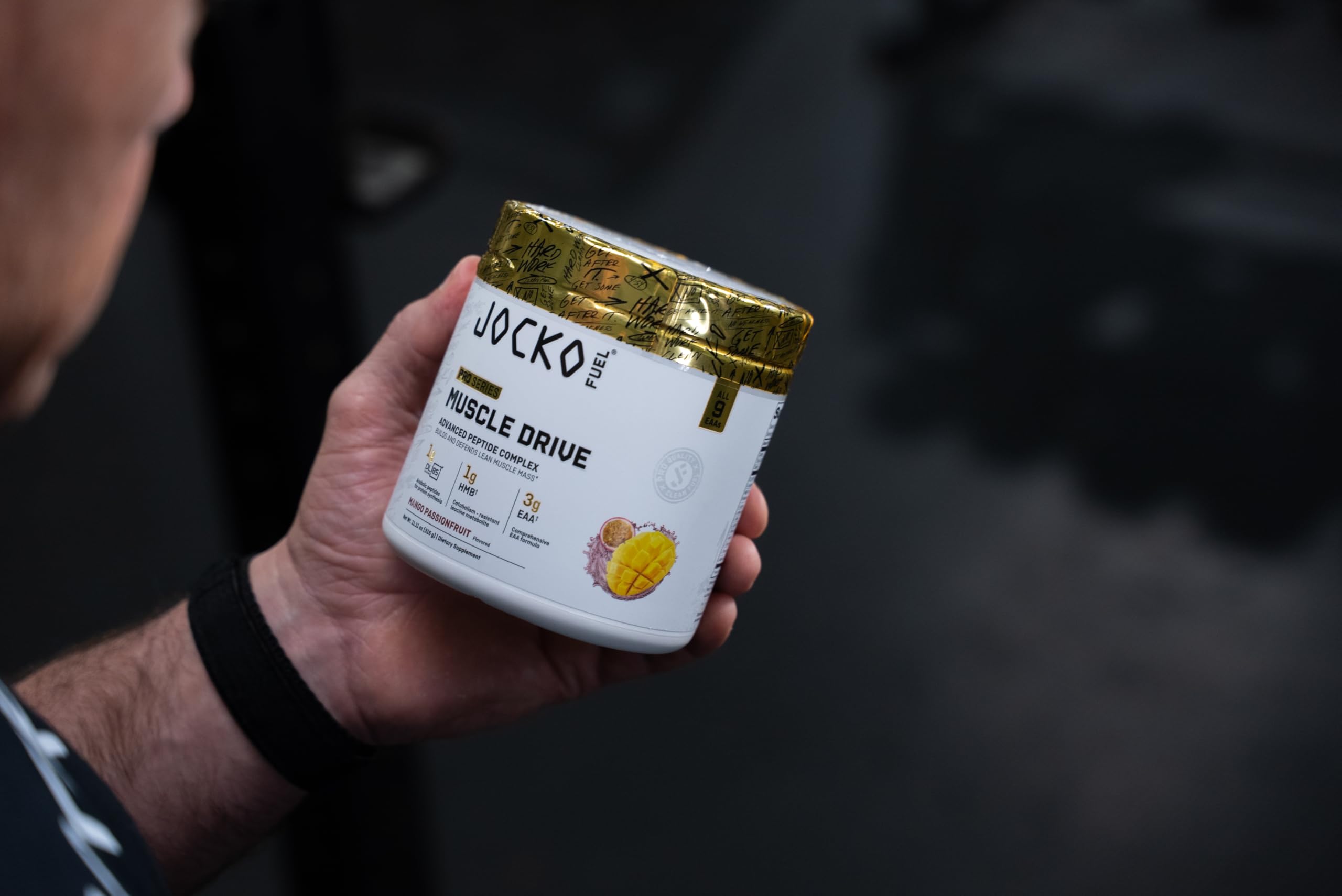 Jocko Fuel etiqueta nutricional legible, muestra información de aminoácidos y cero azúcar