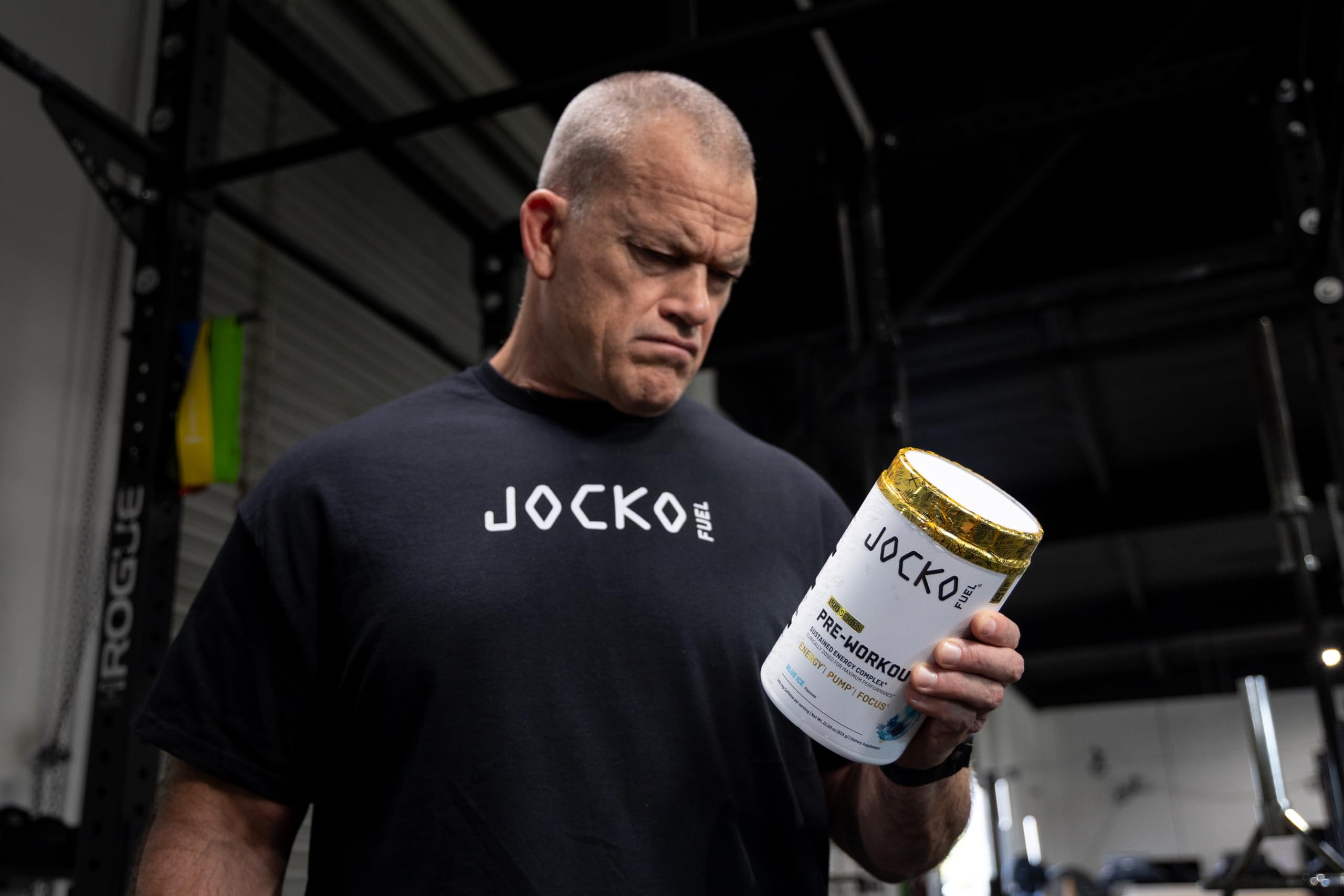 Jocko Fuel etiqueta con ingredientes clave y beneficios visibles