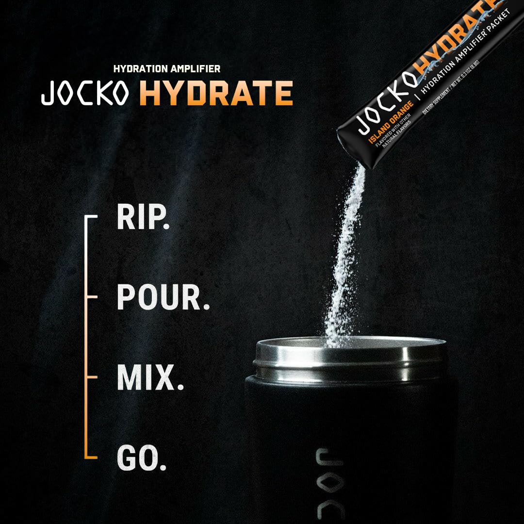 Jocko Fuel vaso preparado junto a botella de agua para escala visual
